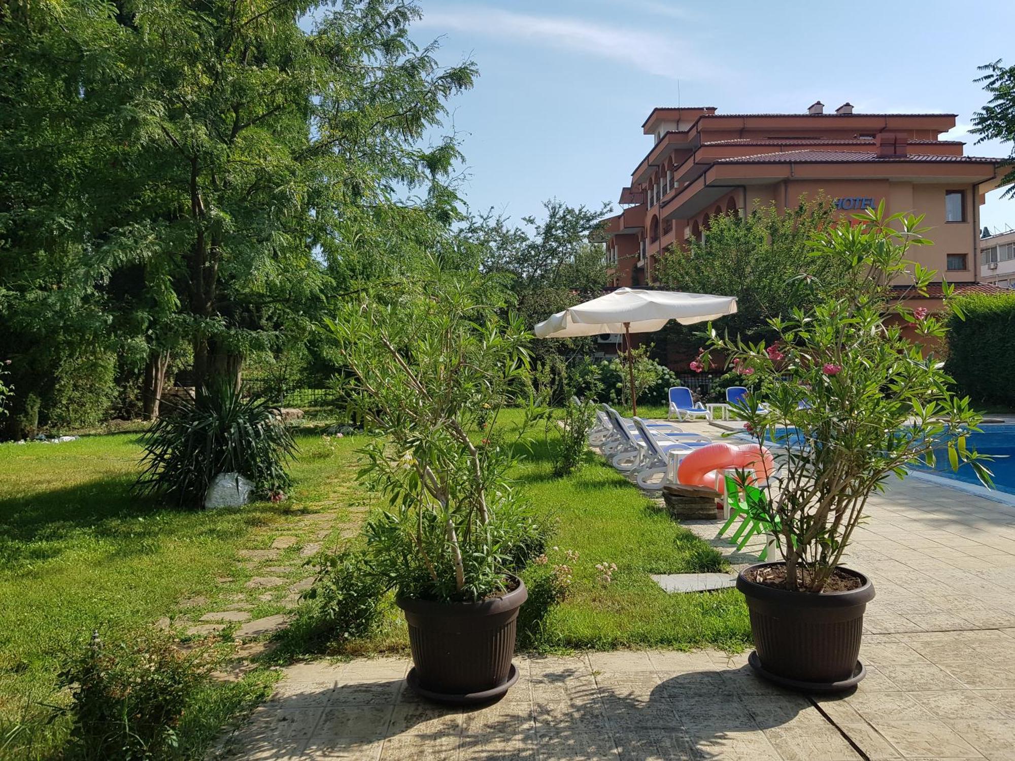Family Hotel Magnolia Sluneční pobřeží Exteriér fotografie