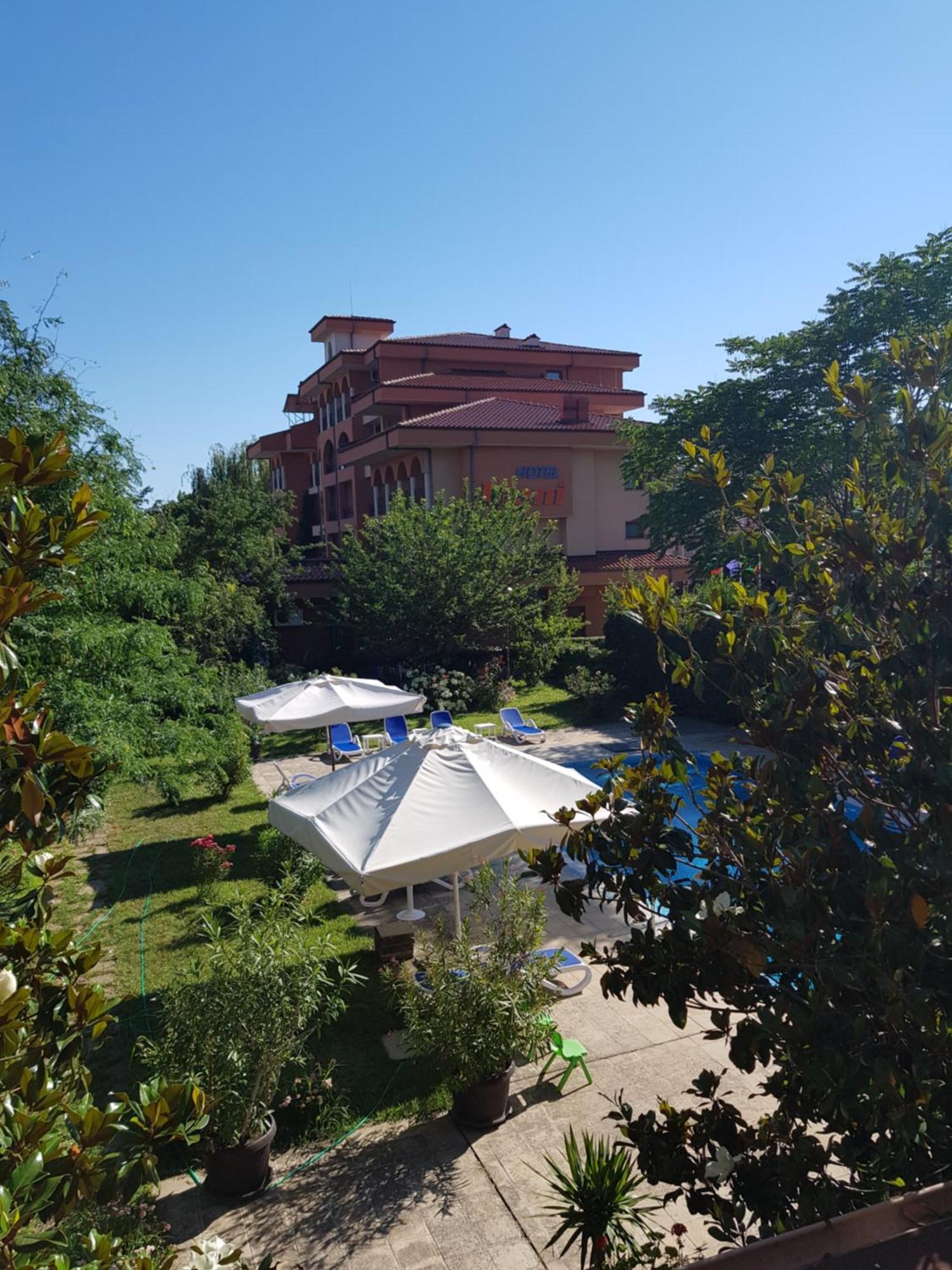 Family Hotel Magnolia Sluneční pobřeží Exteriér fotografie